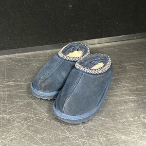 Ugg Tazz Size 12 Kids
